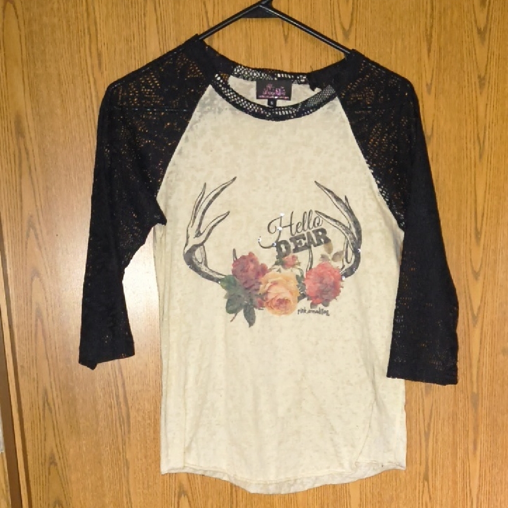 Lace Sleeve Graphic Women's Top - Cream & Black